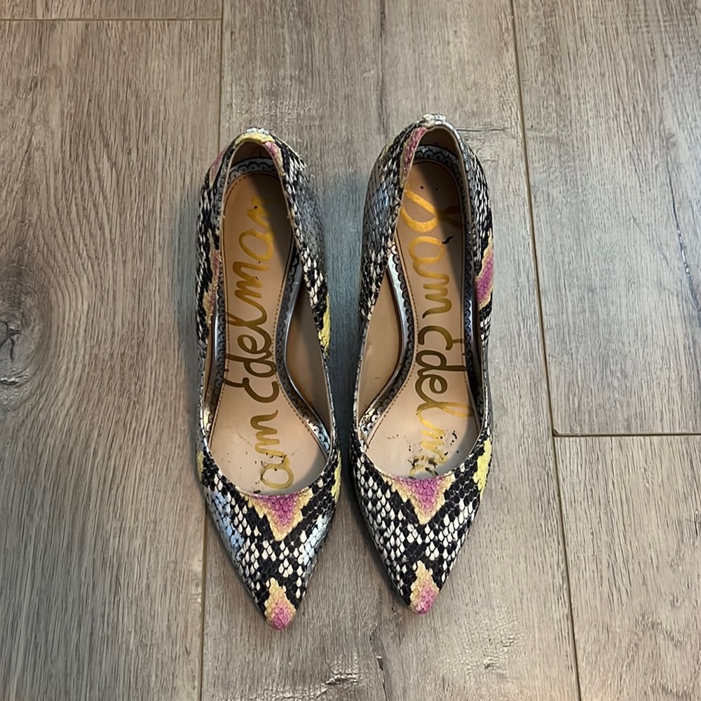 Sam Edelman snake print pumps